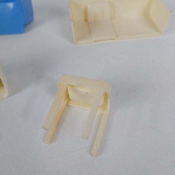 Vintage 1960s Dollhouse Miniature Kitchen Stove Bathtub Sink Fridge Couch Set 5 - Picture 10 of 10